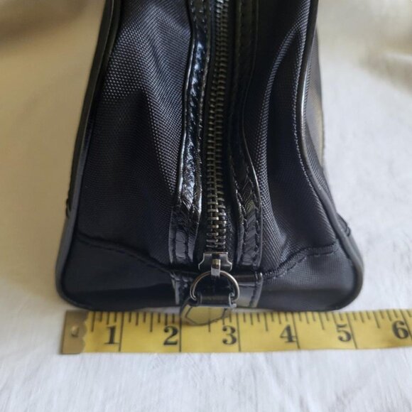 Burberry Fragrance Shaving Bag - Picture 8 of 11